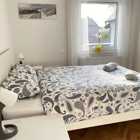 Pod Gradom Guest house *