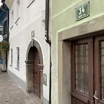 Πανσιόν Pod Gradom Λιουμπλιάνα