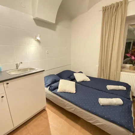 Pod Gradom Penzion Lublaň